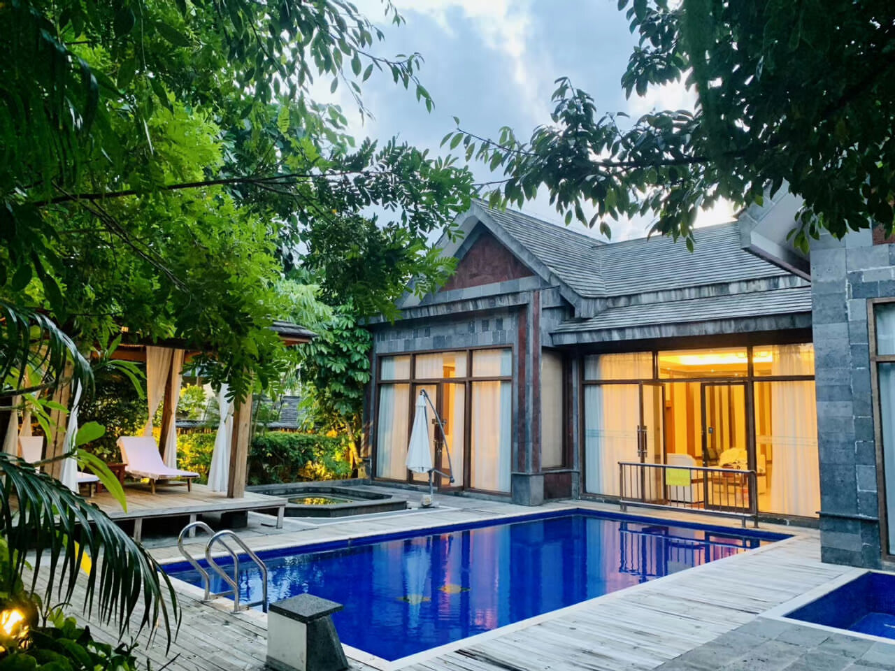 保山蒲縹溫泉度假村酒店預(yù)訂公司