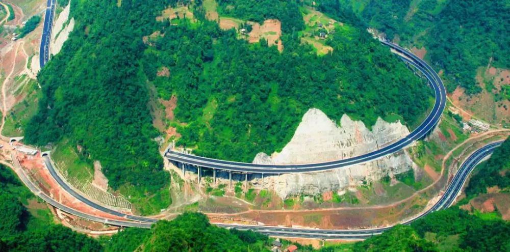 騰沖一定有一條登山步道合適你——高黎貢山大樹杜鵑坪河古道 