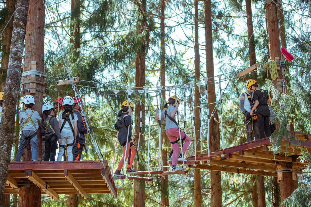 騰沖會(huì)議獎(jiǎng)勵(lì)會(huì)展汽車(chē)發(fā)布會(huì)戶外拓展訓(xùn)練研學(xué)游學(xué)旅拍基地首選推薦之一：騰沖歸云莊戶外拓展基地