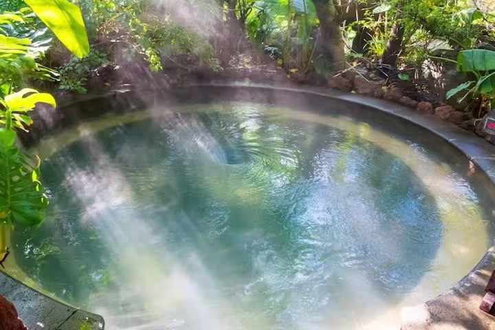 云南旅游,云南旅行社,云南團(tuán)建公司,云南策劃公司,騰沖旅游,騰沖旅行社,騰沖團(tuán)建公司,騰沖策劃公司：騰沖會(huì)獎(jiǎng)旅游團(tuán)建首選！森林溫泉療愈凝聚力翻倍